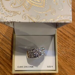 Charter Club fashion ring. NEW! Size 9.. Silver and cubic zirconia.